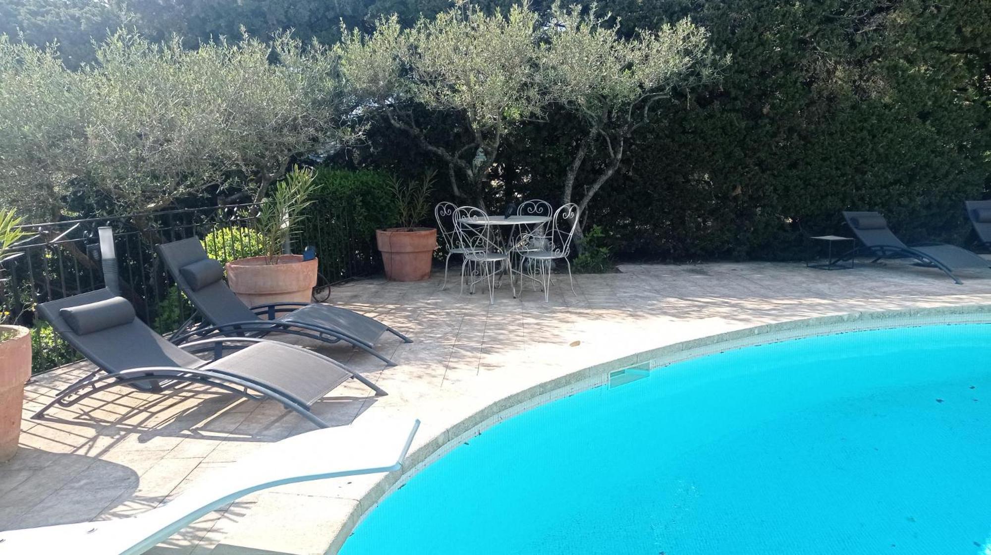 Location Gite En Provence Бокер Екстер'єр фото